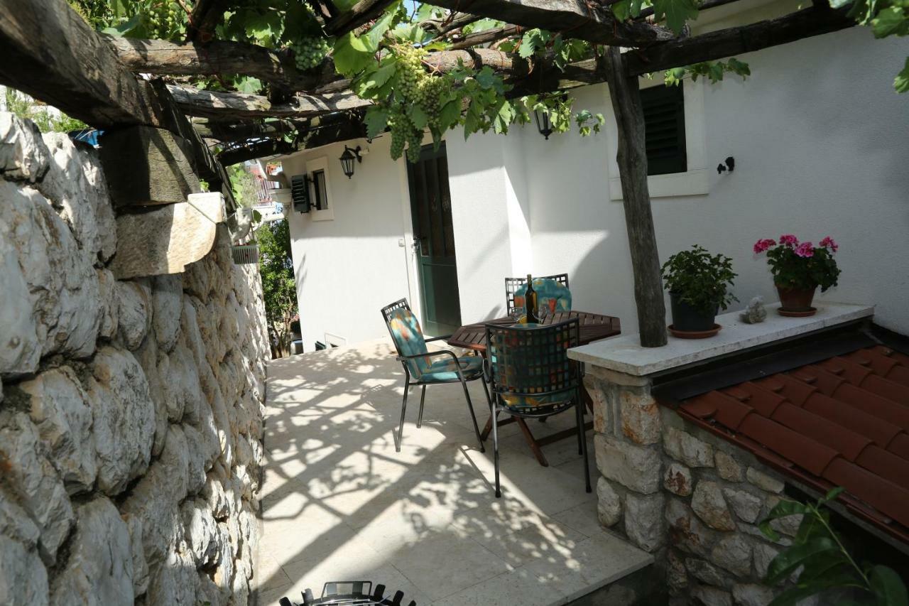 Apartments Tinka Brseč Exterior foto