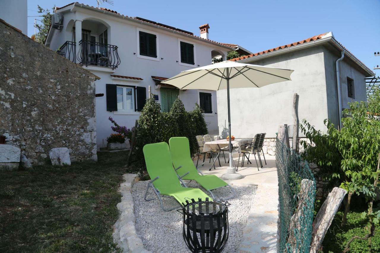 Apartments Tinka Brseč Exterior foto